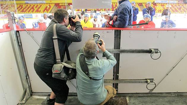 Na pelhřimovském stadionu se sice už smí fandit, ale možná se tam nebude hrát hokej.