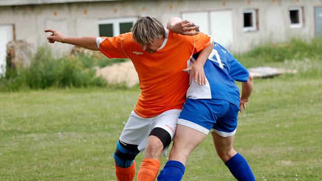 Fotbalisté Ústrašína vyhráli v Mnichu a získali na špici tabulky dvoubrankový náskok. Rozhodující gól obstaral zkušený Lukáš Jírů (vlevo).