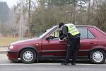 Aktuálně platná opatření, která se týkají volného pohybu osob mezi okresy, kontrolovali policisté také ve Vodné na Pelhřimovsku, kde jsou také hranice kraje.