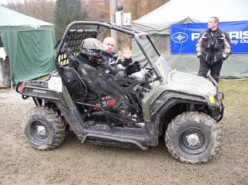 Motokrosové závodiště Propad si vyhradili pro sebe čtyřkolkáři. 