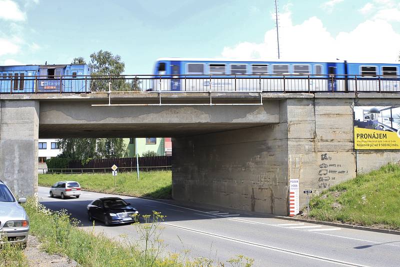 Pelhřimovský viadukt se stal terčem vtipálků.