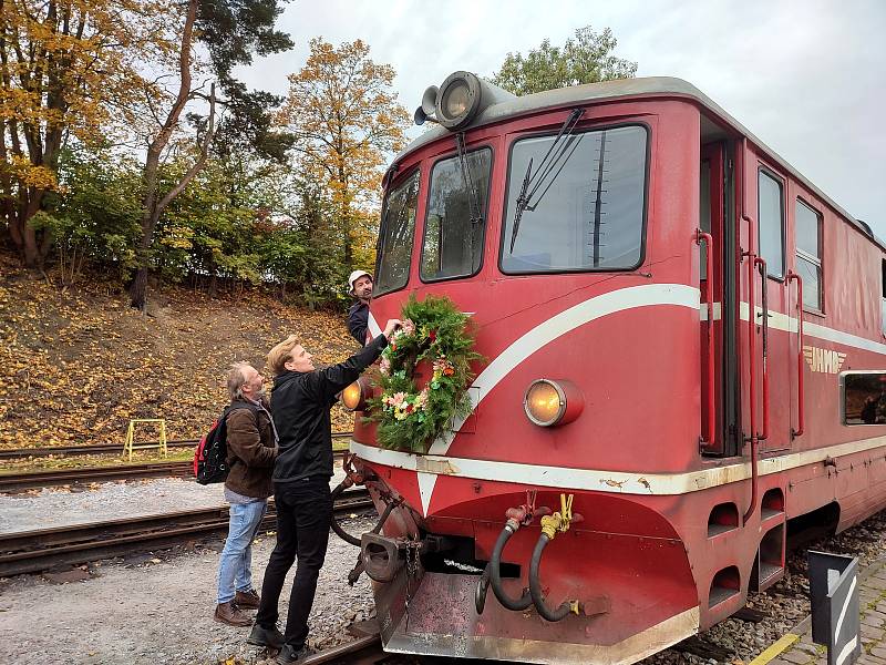 Úzkokolejka z devatenáctého století dojezdila.