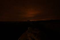 Petr Taks vyfotil v pátek večer nad Libkovou Vodou zajímavý úkaz. Pokládal ho za polární záři. Odborníci jeho domněnku zatím nepotvrdili. 