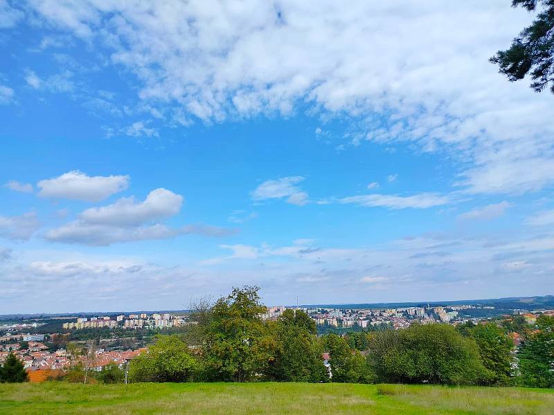 Úchvatné pohledy z třebíčské rozhledny na Kostelíčku