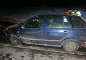 Nehoda dvou aut v Pelhřimově. Řidič škodovky měl téměř tři promile.