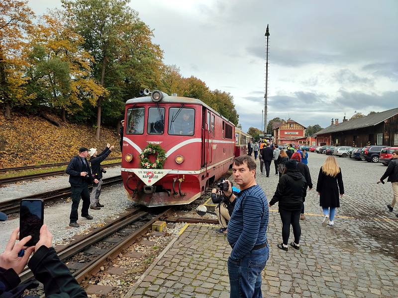 Úzkokolejka z devatenáctého století dojezdila.