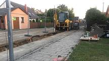 Základní kámen stavby kanalizace v Rokytně byl položen 29. listopadu 2017. Až do podzimu se museli místní smířit se stavebním ruchem a uzavírkami.