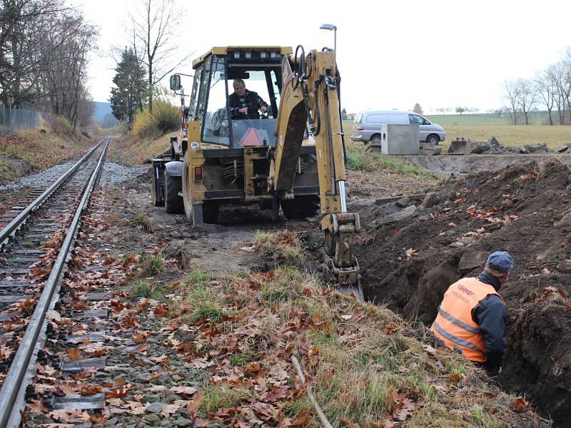 Obrataňští cestující se mohou těšit na nové nástupiště, které brzy vznikne na obrataňské vlakové zastávce.