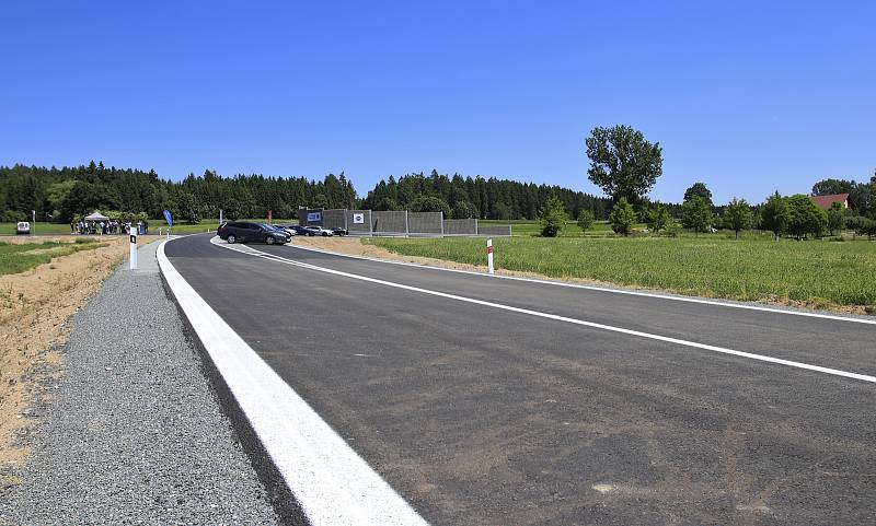 Obchvat Salačovy Lhoty na Pelhřimovsku.