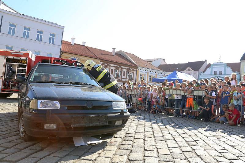 Den bez aut v Pelhřimově.