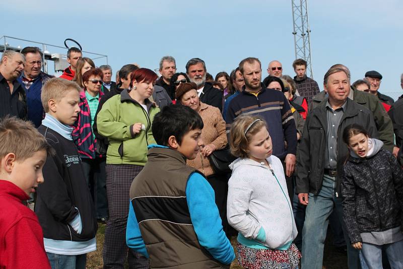 Lidé se od pracovníků observatoře v Košeticích dozvěděli mnoho zajímavostí o metodách meteorologických a klimatologických měření. 