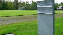 Fotbalový stadion v Kamenici nad Lipou nese jméno po herci Vlastavi Burianovi. Za války v městečku odpískal přátelské utkání.