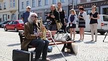 Na Horním náměstí v Humpolci mají Poesiomat, ze kterého proudí převážně básně, ale i krátké úvahy, próza či specifické zvuky.