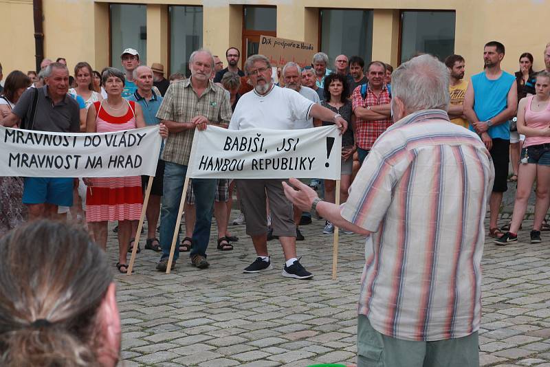 Demonstrace v úterý 11. června v Pelhřimově.