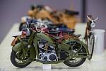 Modelář Václav Dohnalík vytvořil český rekord - Nejvíce vlastnoručně zhotovených papírových modelů historických motocyklů.