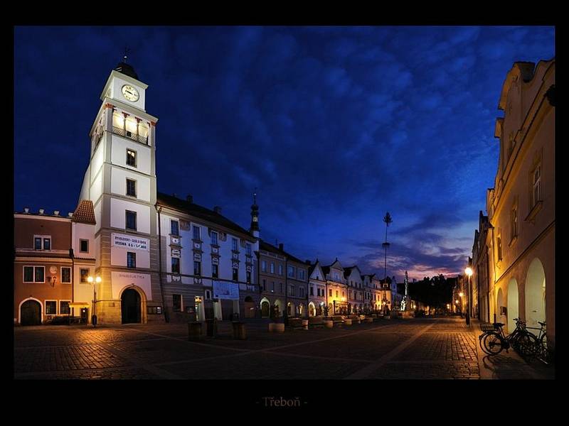 Prohlédněte si fotografie ze soutěže o nejhezčí pohlednici a další fotografie z tvorby nejlepšího fotografa pohlednic Ladislava Rennera.