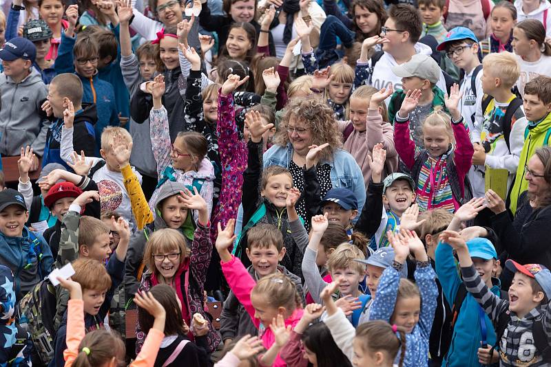 Beethovenovu Ódu na radost zazpívalo v Pelhřimově 2182 dětí.