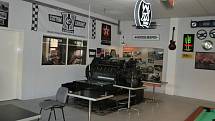 Milan David letos v dubnu k Motorkářskému Doupěti otevřel Kustom Klub Bohemia, který by mohl hostit koncerty, talk-show, výstavy a další akce. 