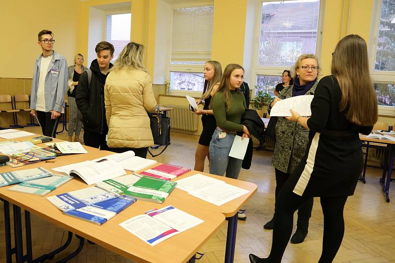 Den otevřených dveří na Gymnáziu a Obchodní akademii Pelhřimov.