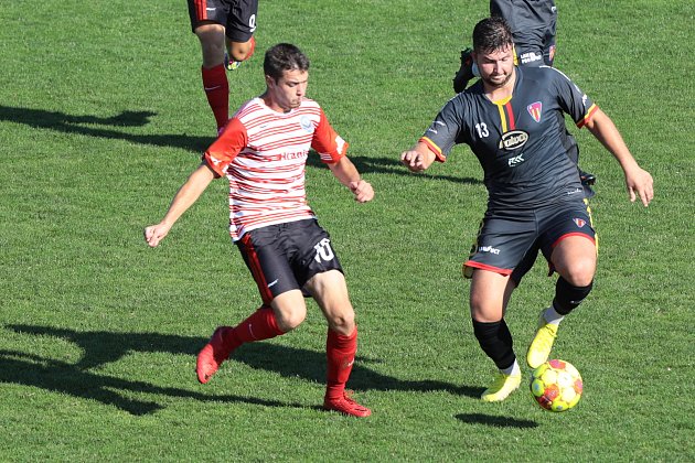 Fotbalisté Humpolce sehráli s Vrchovinou famózní duel, Tatran potrápil favorita