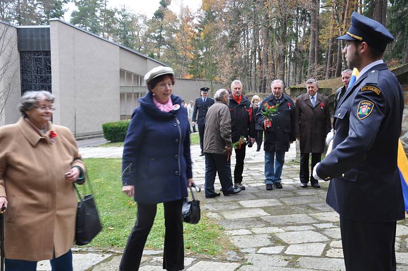 Vzpomínková akce na Lesním hřbitově v Písku.