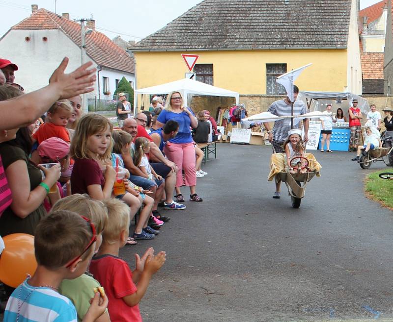 Závody kolců v Radobytcích.