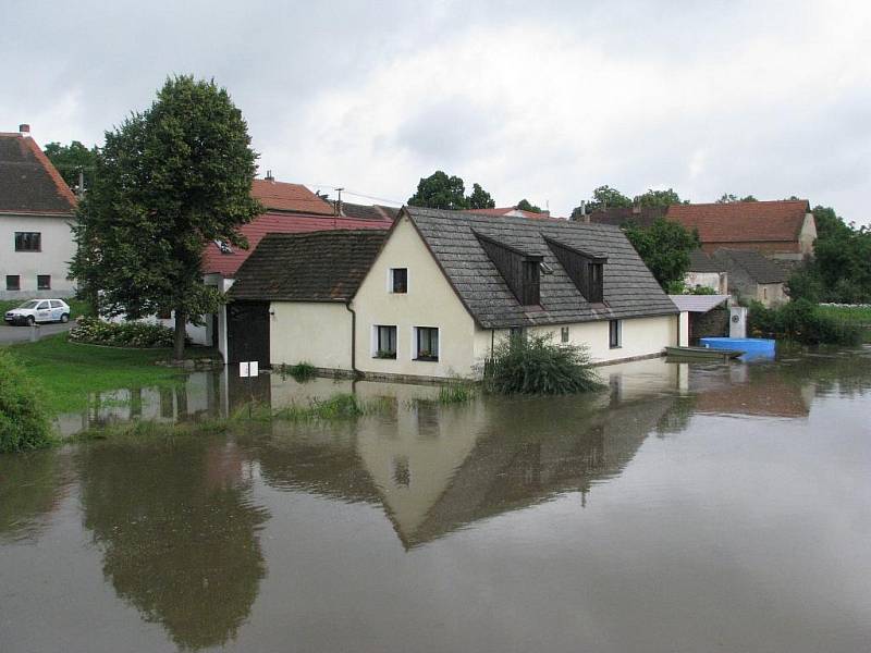 Povodně v Putimi koncem června.