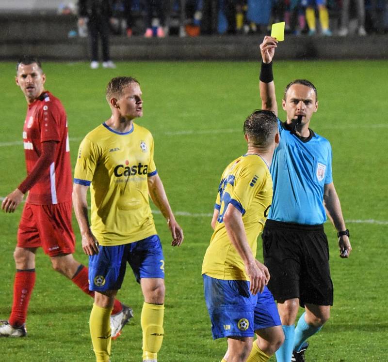 ČFL: FC Písek - Králův Dvůr 2:1 (1:1).