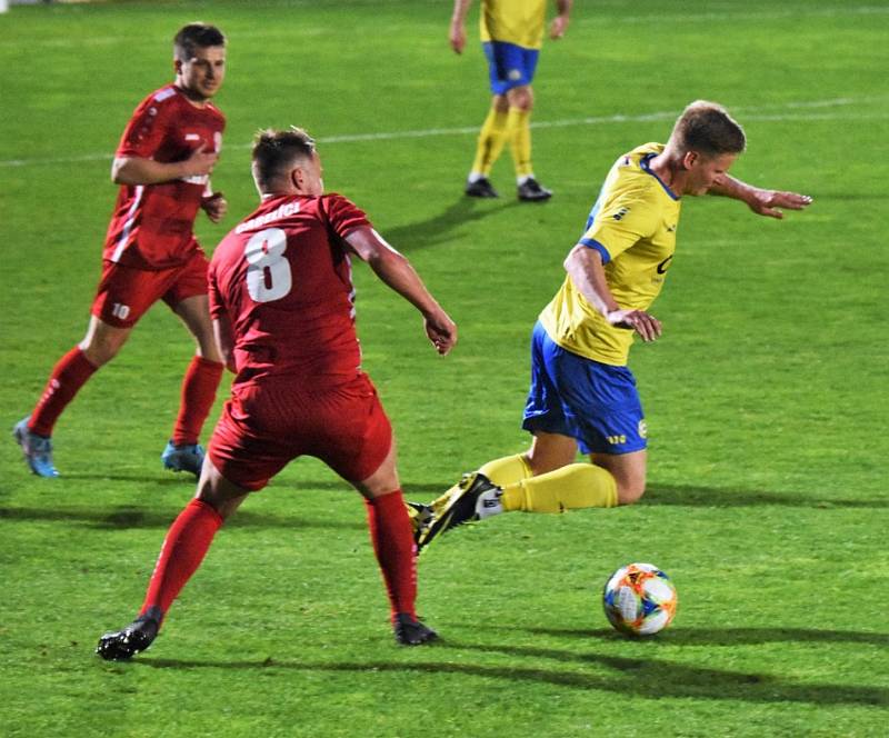 ČFL: FC Písek - Králův Dvůr 2:1 (1:1).