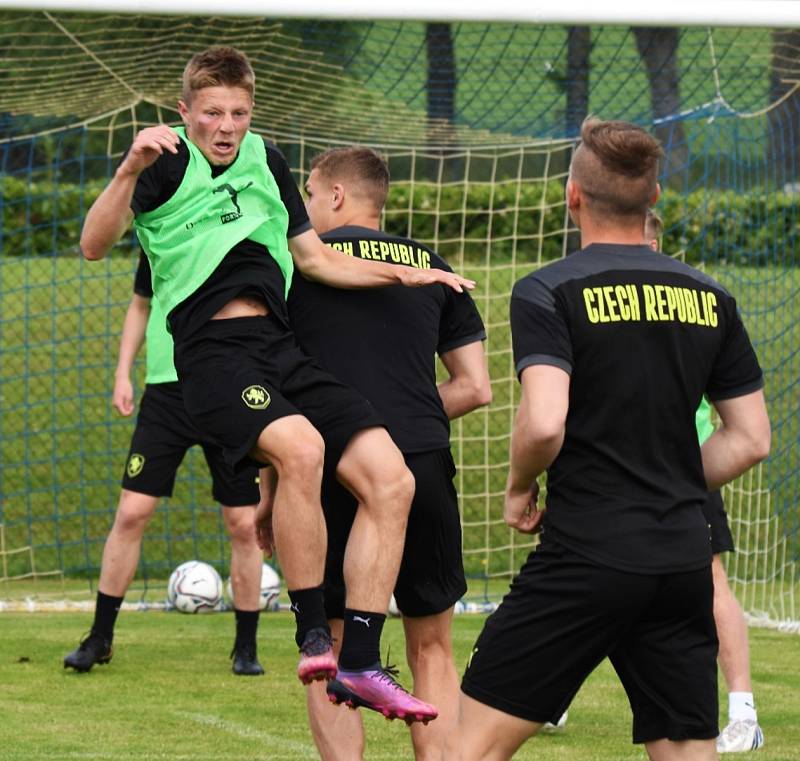 Ve středu zavítala fotbalová U21 České republiky za tréninkem do Olešníka.