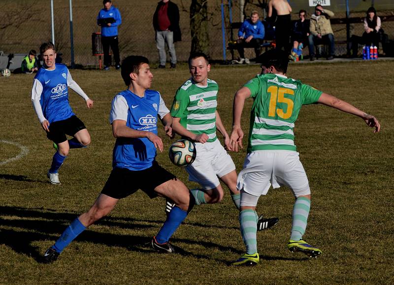 LÍDR PADL. Čížová v prvním jarním kole divize porazila rezervu Táborska 1:0.