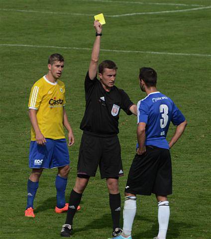 PÍSEK PORAZIL DOMA DOMAŽLICE 3:2. Všechny branky padly až po přestávce, Písečtí dokázali trestat individuální chyby soupeře.