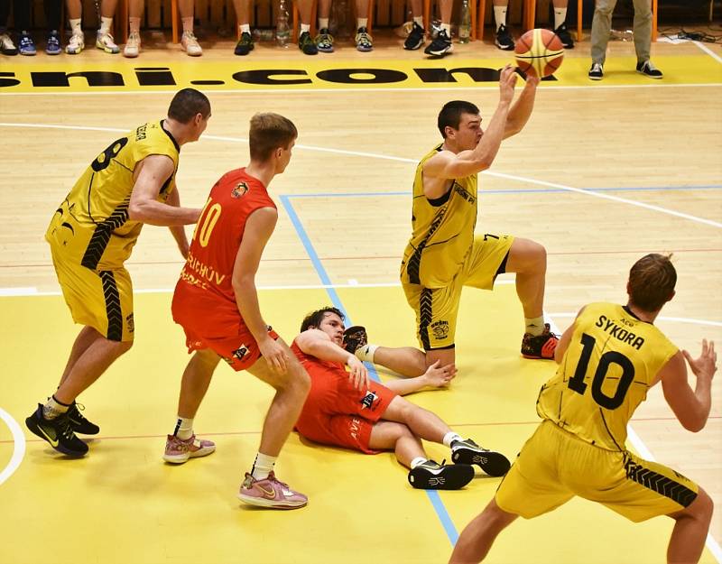 Basketbalová 1. liga: Sršni Photomate Písek – GBA Lions Jindřichův Hradec 81:84 (22:19, 48:31, 61:63).