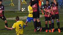 PÍSEK PORAZIL ČÁSLAV. Fotbalisté od Otavy doma porazili Čáslav 2:0, když obě branky dali ve druhém poločase.