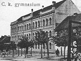 HISTORIE. Bývalé sídlo píseckého gymnázia v Komenského ulici. Snímek pochází z dvacátých let minulého století.