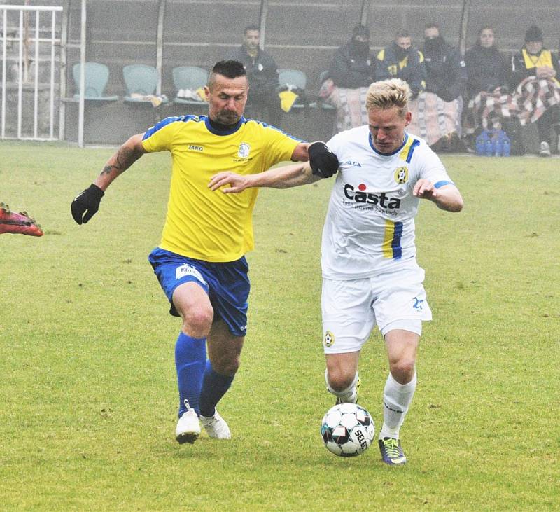 Fortuna ČFL: SK Rakovník - FC Písek 2:2 (2:2).