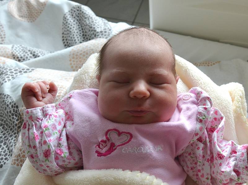 Marie Beranová z Veselíčka. Dcera Jiřiny Beranové se narodila 14. 6. 2022 ve 23.01 hodin. Při narození vážila 3250 g a měřila 48 cm. Doma na malou sestřičku čekali sourozenci.