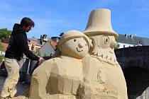 Obří pískové sochy v Písku.