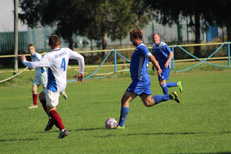 Mirovičtí fotbalisté porazili Čkyni 2:0 (snímek je z podzimního souboje, kdy na Šumavě zvítězili 3:1).