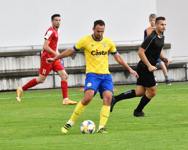 ČFL: FC Písek - Slavia Karlovy Vary 0:5 (0:4).