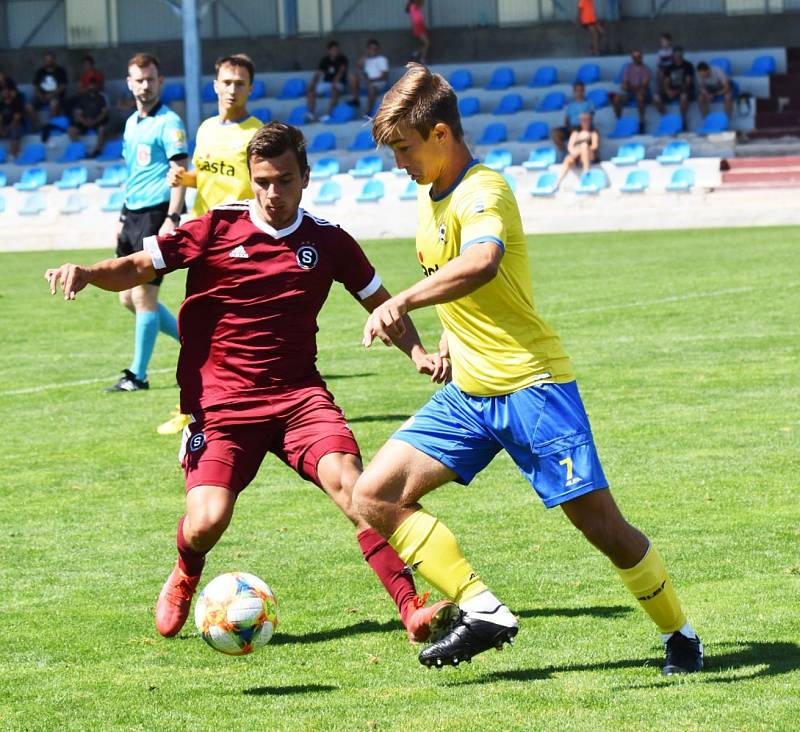 Fotbalová příprava: FC Písek - Sparta Praha B 1:3 (1:2).