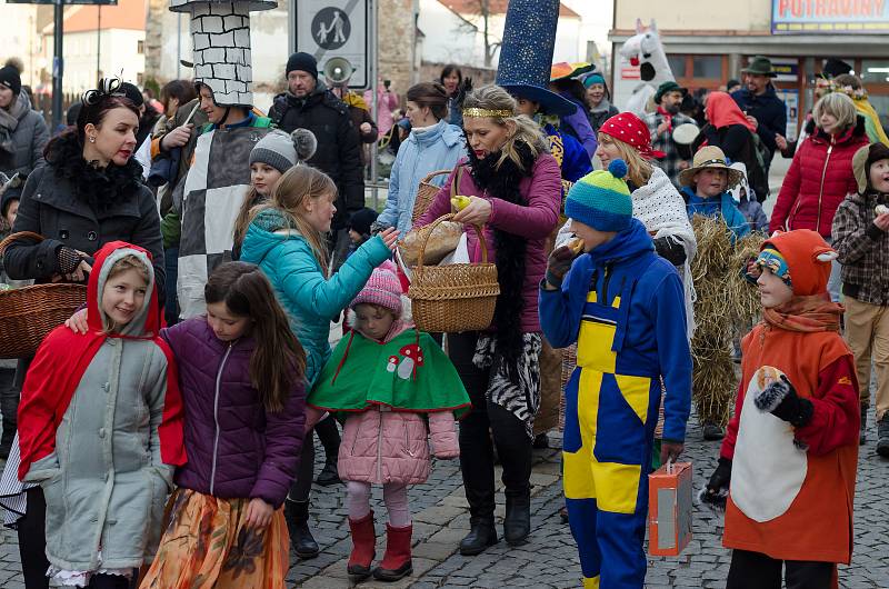 Masopustní průvod městem Základní školy Svobodná Písek.