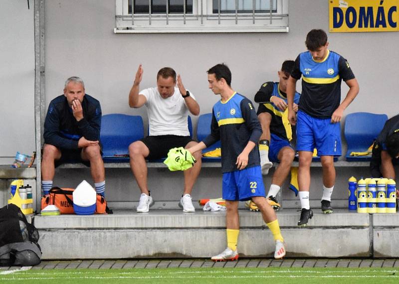 ČFL: FC Písek - Slavia Karlovy Vary 0:5 (0:4).