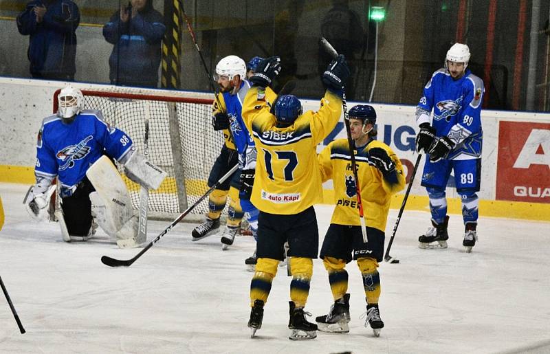 Hokejisté Písku vyhráli v Chebu vysoko 8:1.