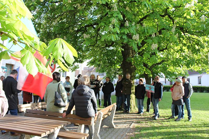 Protest v Kovářově.