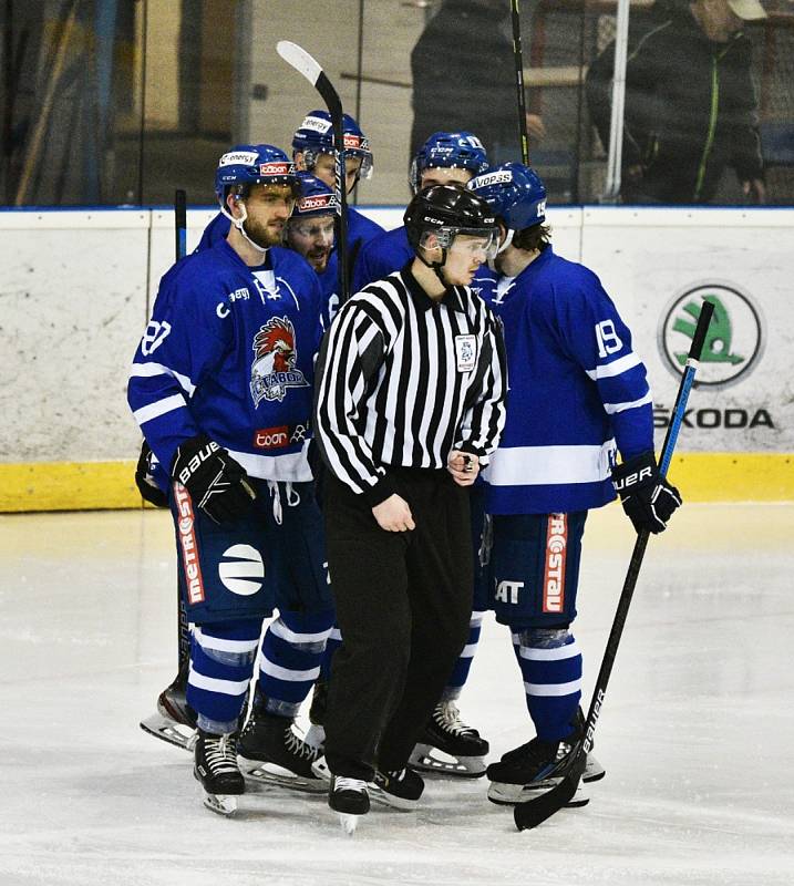 II. liga ledního hokeje: IHC Písek - HC Tábor 1:13.