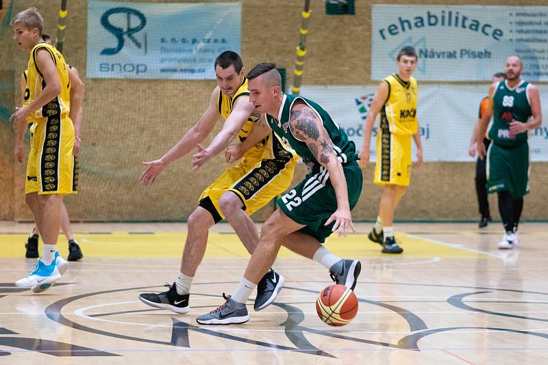 Sršni Sokol Písek – Basket Košíře 97:68 (24:18, 32:15, 23:20, 18:15).