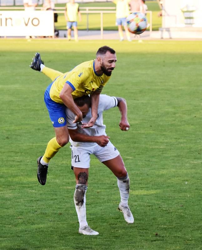 ČFL: FC Písek - FK Zbuzany 2:2 (0:1).