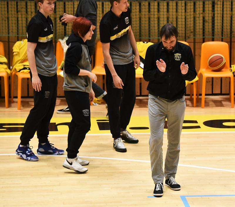 Basketbalová 1. liga: Sršni Photomate Písek – GBA Lions Jindřichův Hradec 81:84 (22:19, 48:31, 61:63).