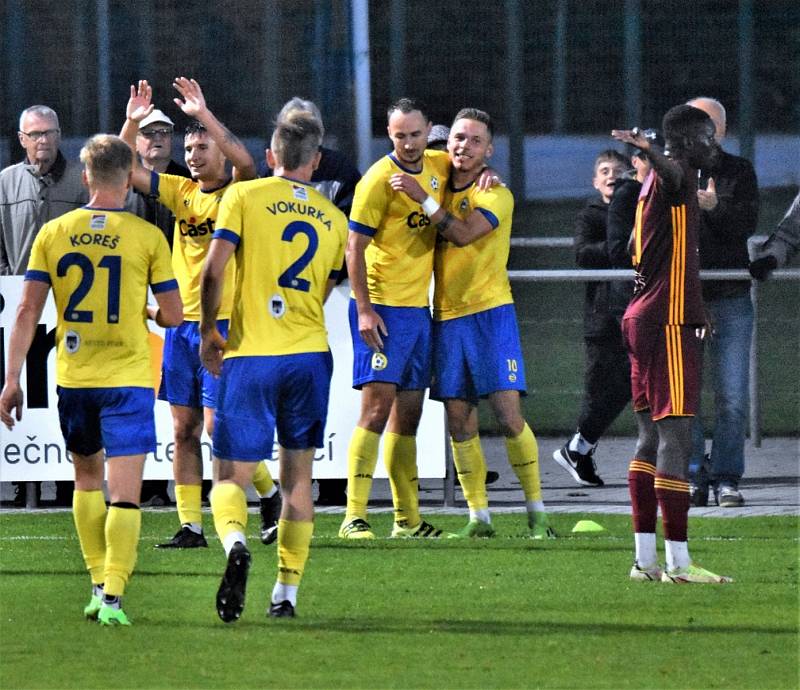 11. kolo ČFL: FC Písek - Dukla Praha B 3:1 (0:1).